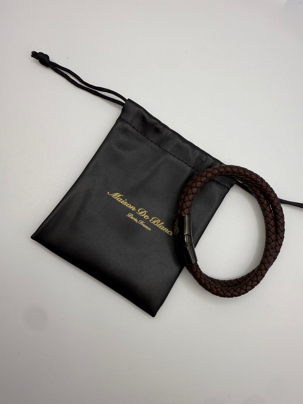 Le Woven leather Groupe